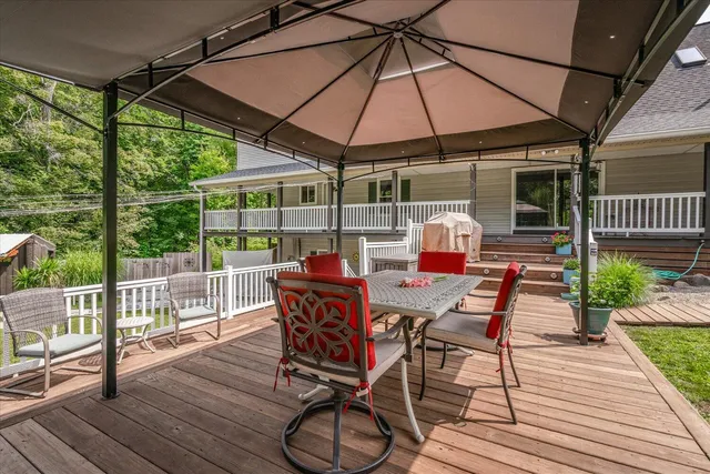 $695,000 | 8632 Anchor Drive, Delton, MI 49046