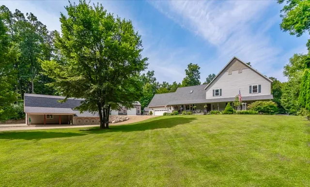 $695,000 | 8632 Anchor Drive, Delton, MI 49046