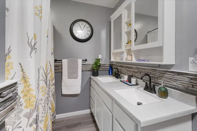 $695,000 | 8632 Anchor Drive, Delton, MI 49046