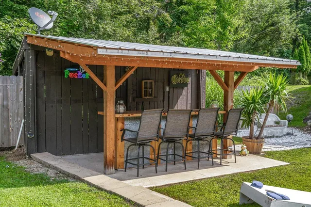 $695,000 | 8632 Anchor Drive, Delton, MI 49046