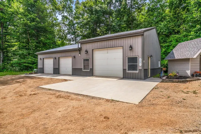 $695,000 | 8632 Anchor Drive, Delton, MI 49046