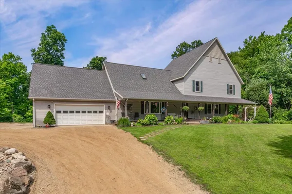 $695,000 | 8632 Anchor Drive, Delton, MI 49046