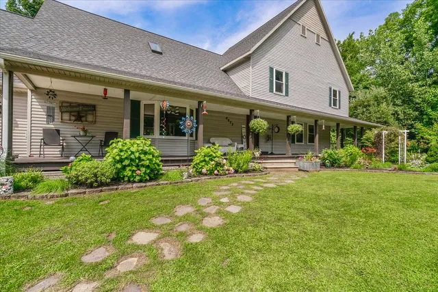 $695,000 | 8632 Anchor Drive, Delton, MI 49046