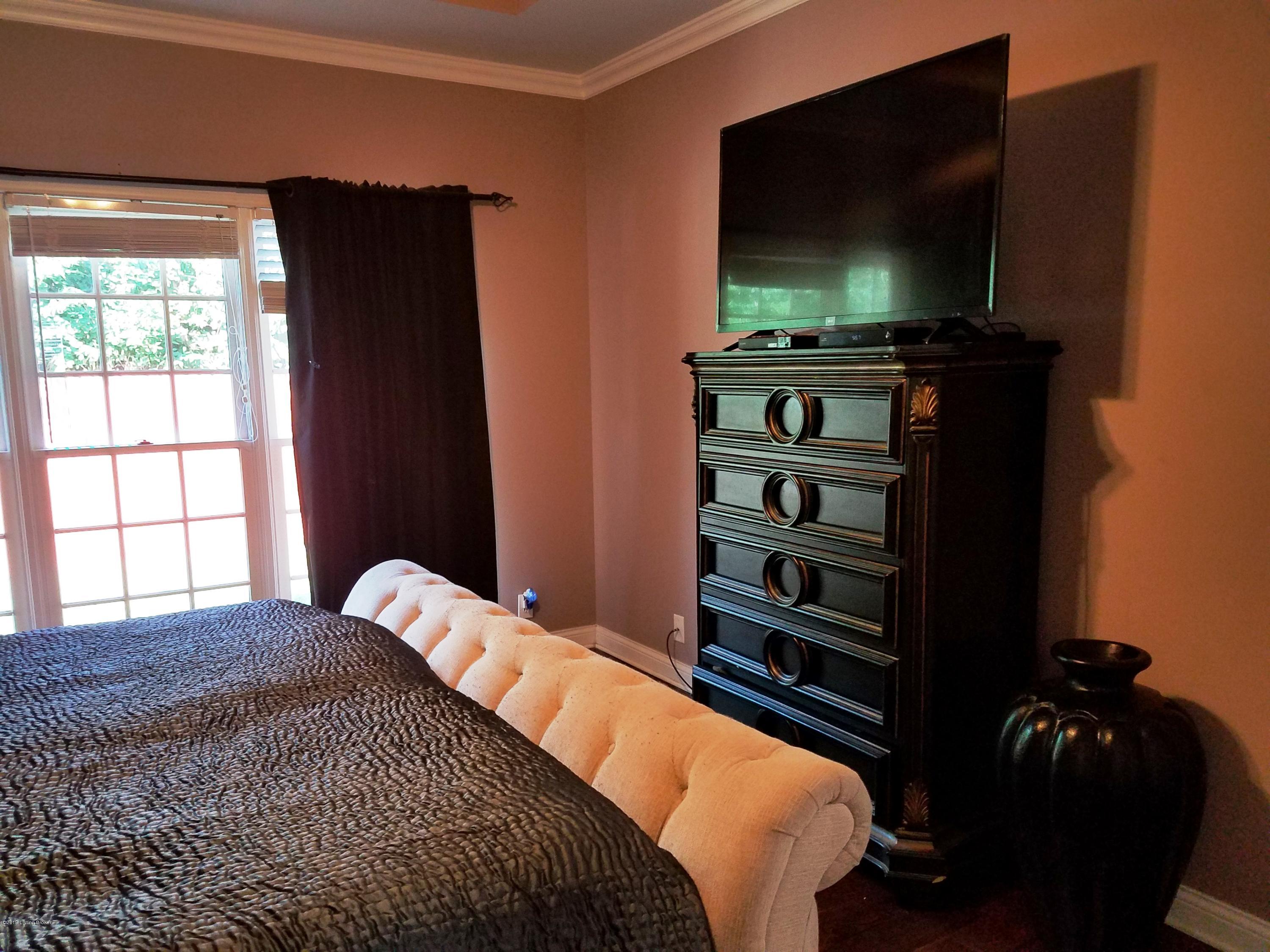 1419 Twin Ridge Road Louisville, KY 40242 - Photo 22 of 45 20190804_175356