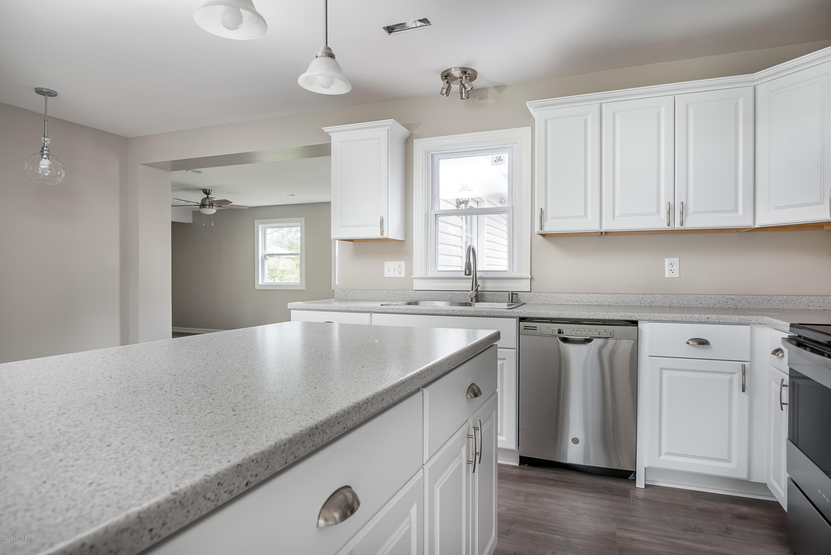 5121 Rural Way Louisville, KY 40218 - Photo 12 of 27 DHI-11