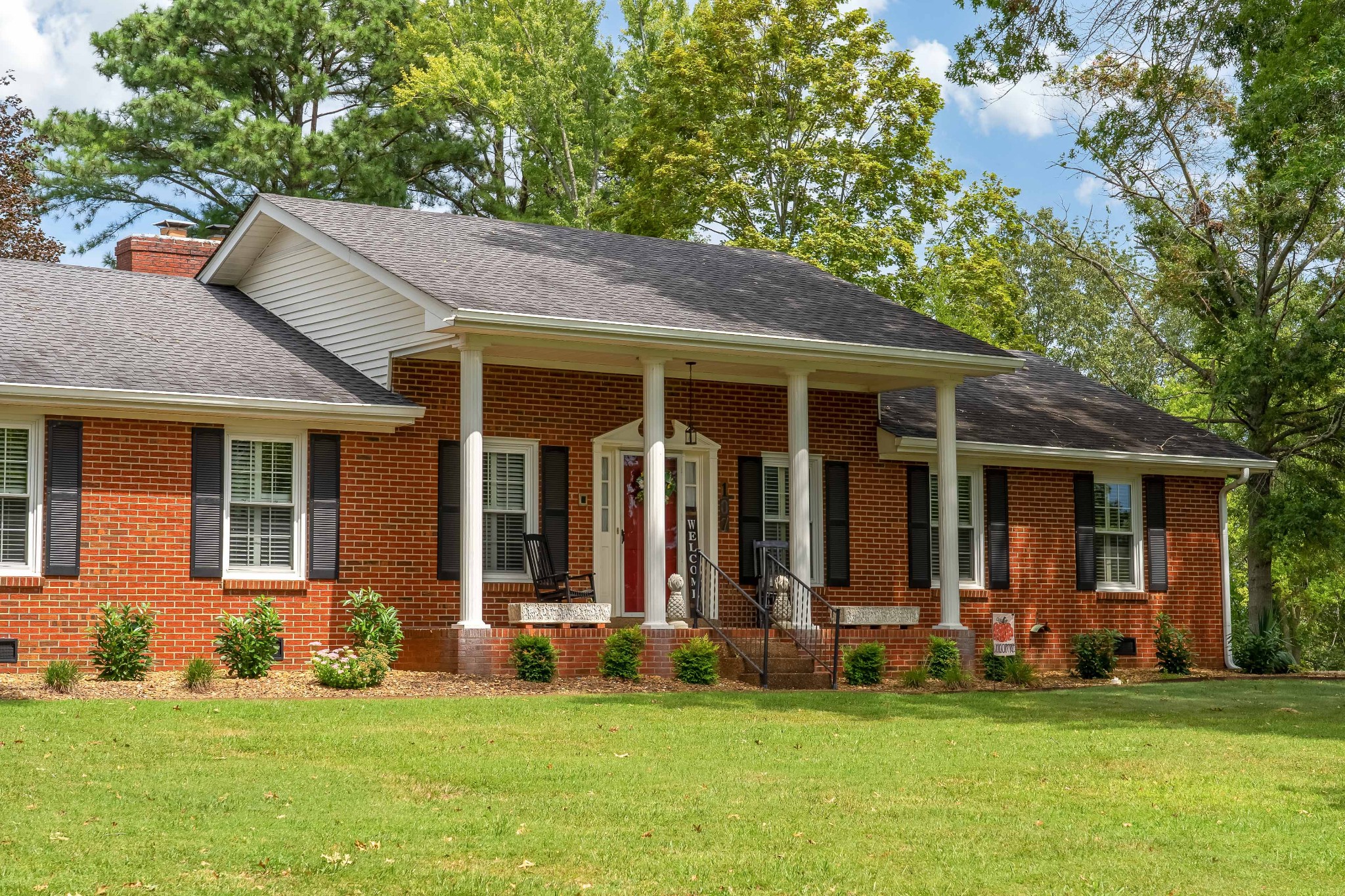 107 Sam Davis Drive Springfield, TN 37172 - Photo 1 of 58 Gallery Image 1