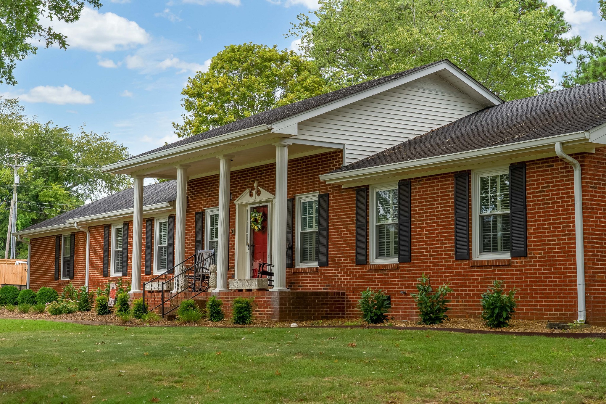 107 Sam Davis Drive Springfield, TN 37172 - Photo 2 of 58 Gallery Image 2