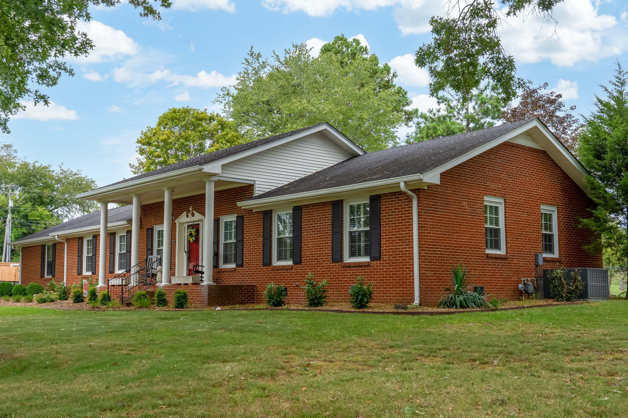 107 Sam Davis Drive Springfield, TN 37172 - Photo 3 of 58 Gallery Image 3