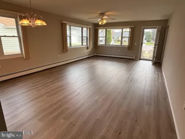 $2,250 | 19 Lyford Court, Toms River, NJ 08757