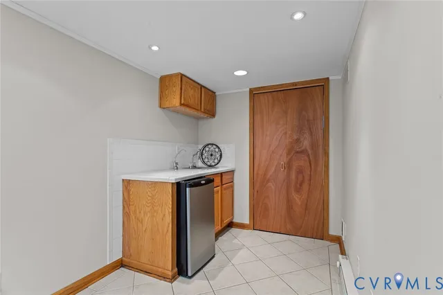 a view of a house with a garage