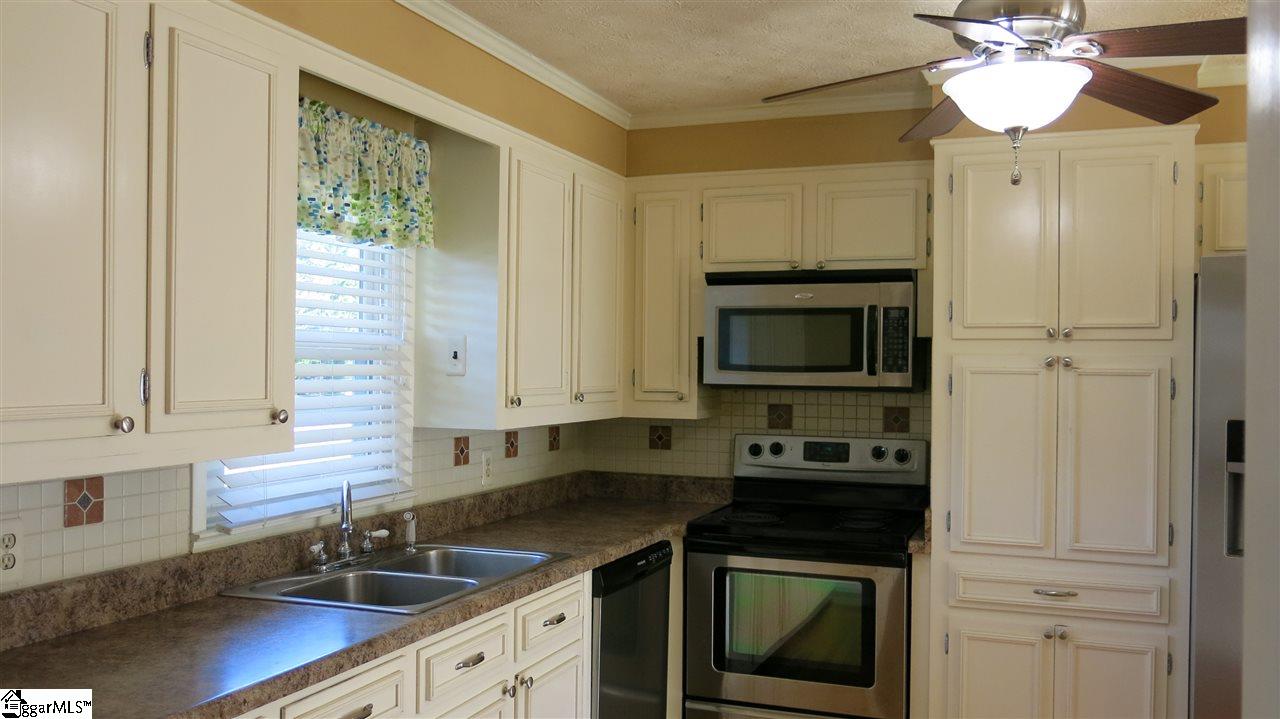 304 Stamey Valley Road Travelers Rest, SC 29690 - Photo 8 of 35