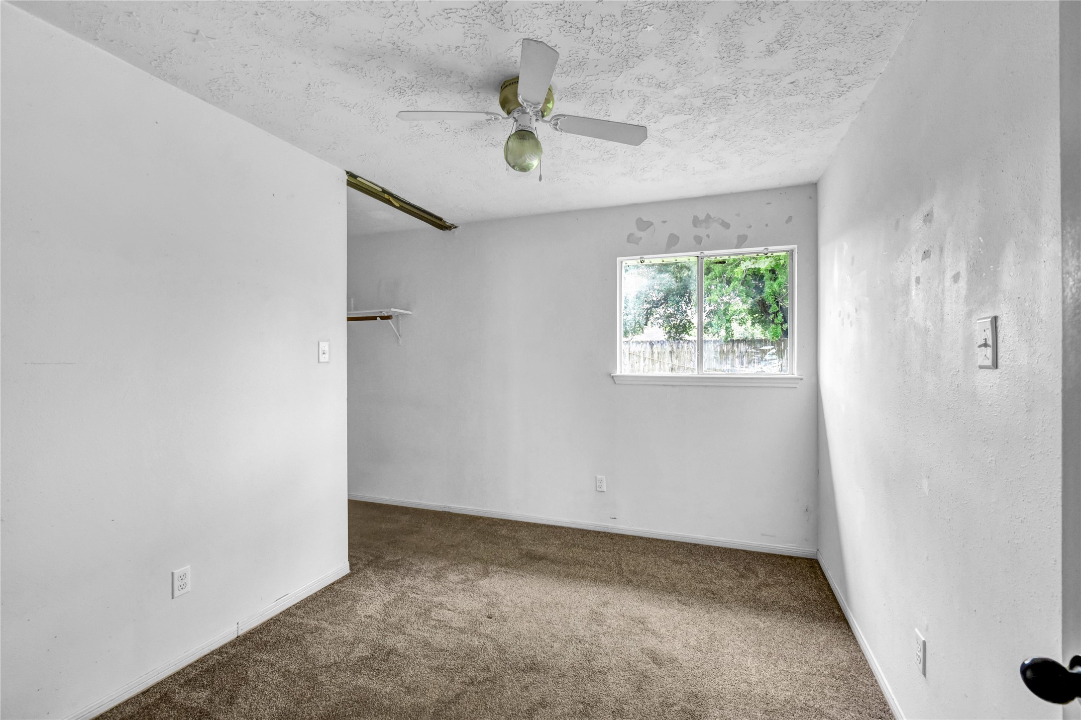 3 Chuckwagon Court Angleton, TX 77515 - Photo 18 of 28