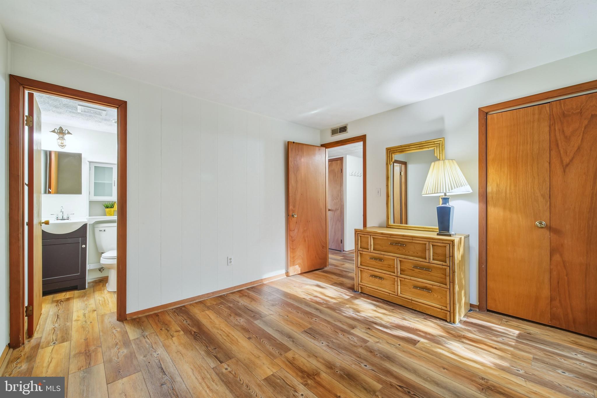 274 The Hill Road, Unit 13A Basye, VA 22810 - Photo 20 of 41 Primary bedroom