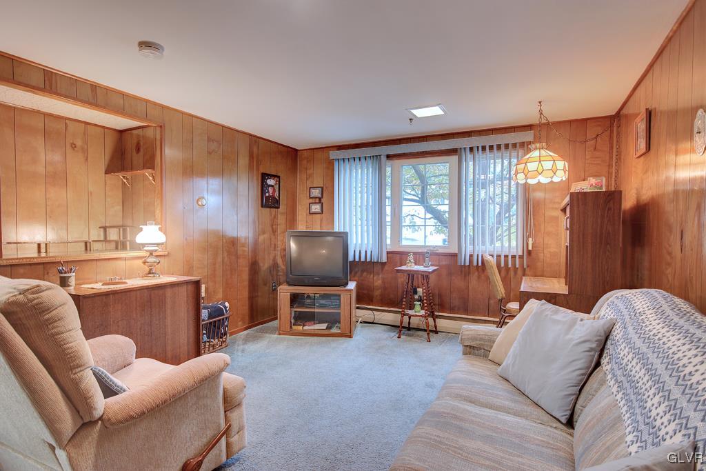 2450 Winston Road Bethlehem, PA 18017 - Photo 16 of 25 Family Room