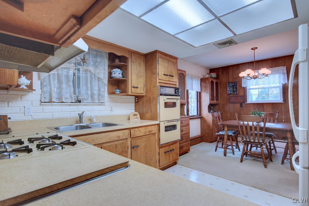 2450 Winston Road Bethlehem, PA 18017 - Photo 8 of 25 Gallery Image 8