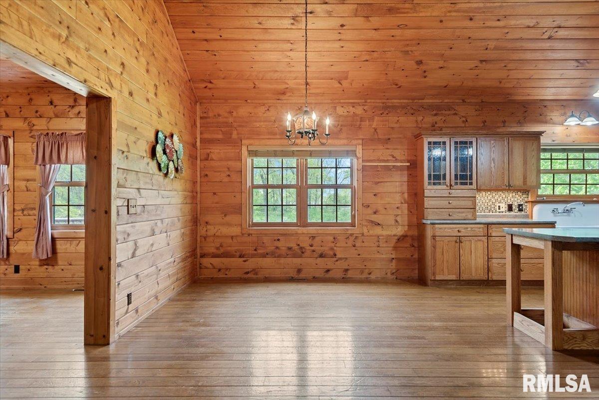 310 Pine Ridge Lane Athens, IL 62613 - Photo 16 of 67