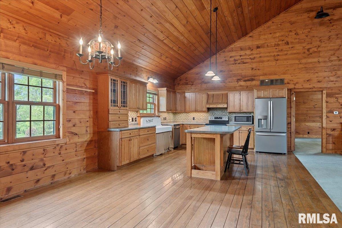 310 Pine Ridge Lane Athens, IL 62613 - Photo 18 of 67