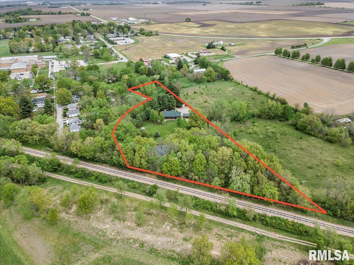 310 Pine Ridge Lane Athens, IL 62613 - Photo 2 of 67