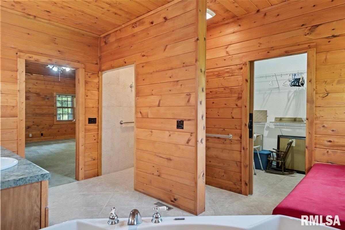 310 Pine Ridge Lane Athens, IL 62613 - Photo 30 of 67