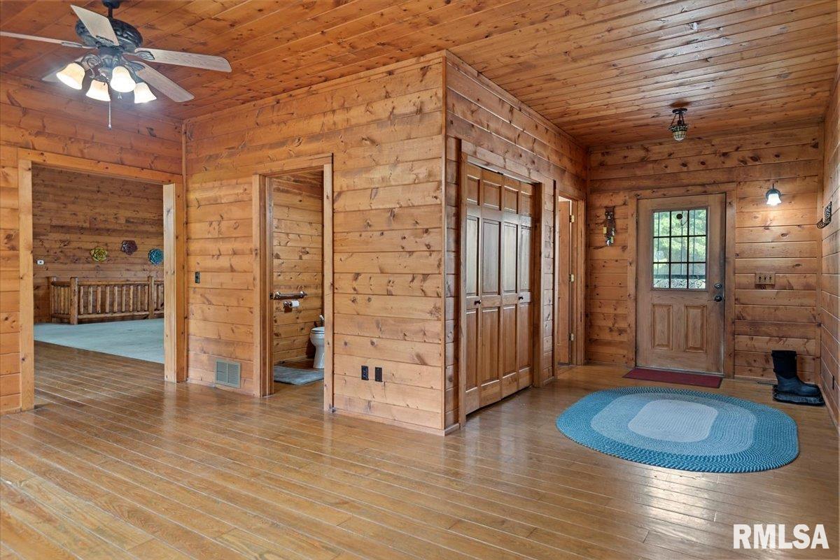 310 Pine Ridge Lane Athens, IL 62613 - Photo 33 of 67