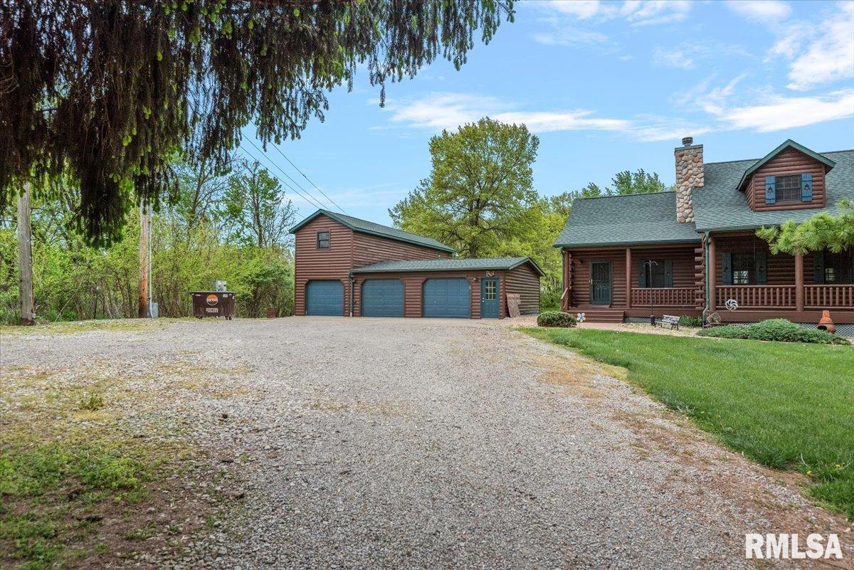 310 Pine Ridge Lane Athens, IL 62613 - Photo 9 of 67