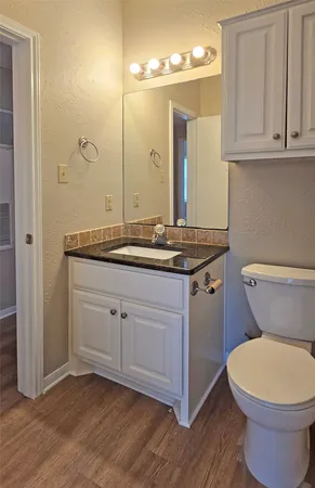 $1,975 | 203 East 31st Street, Unit 207, Austin, TX 78705