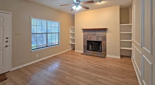 $1,975 | 203 East 31st Street, Unit 207, Austin, TX 78705