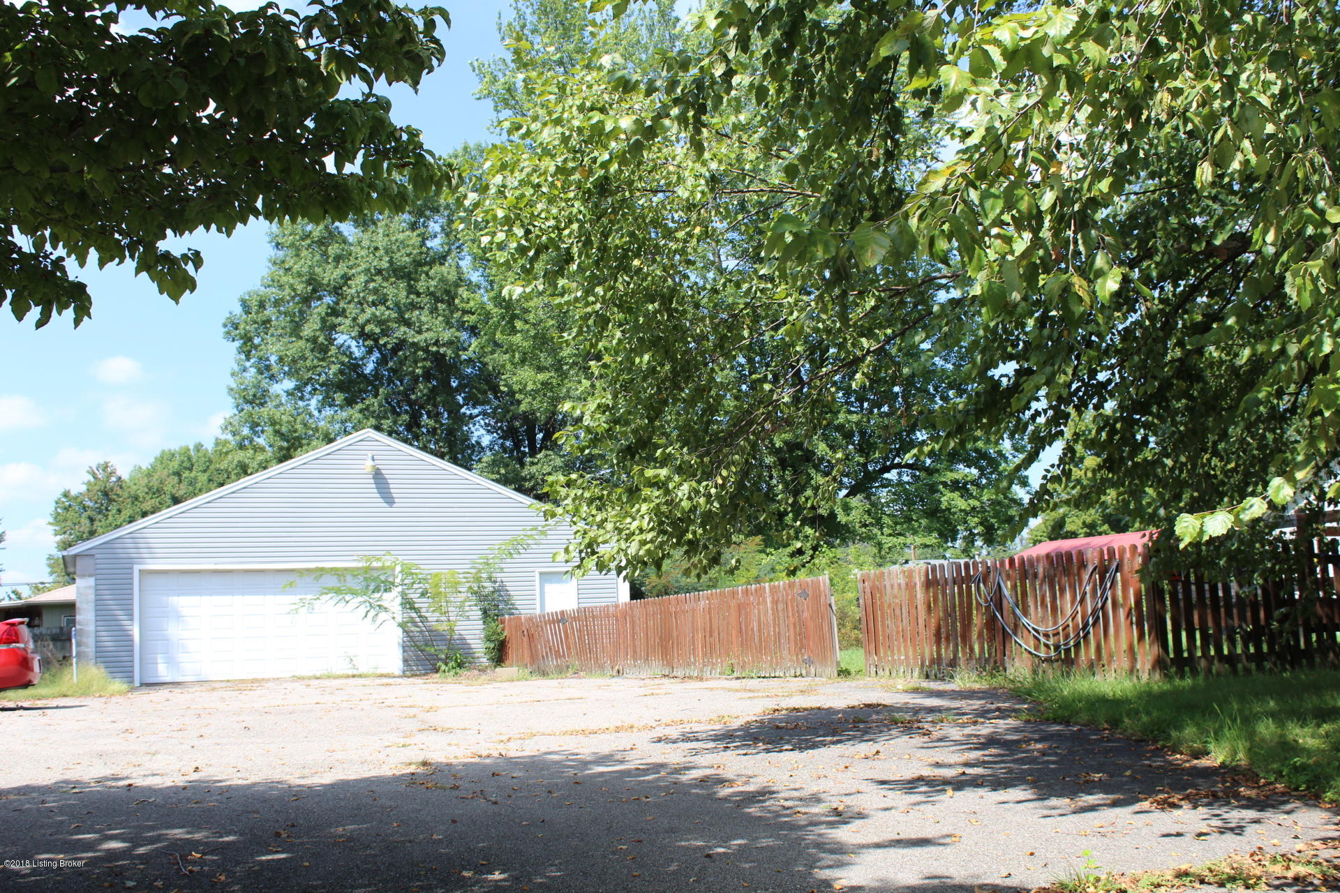 8200 Terry Road Louisville, KY 40258 - Photo 2 of 63 IMG_0637