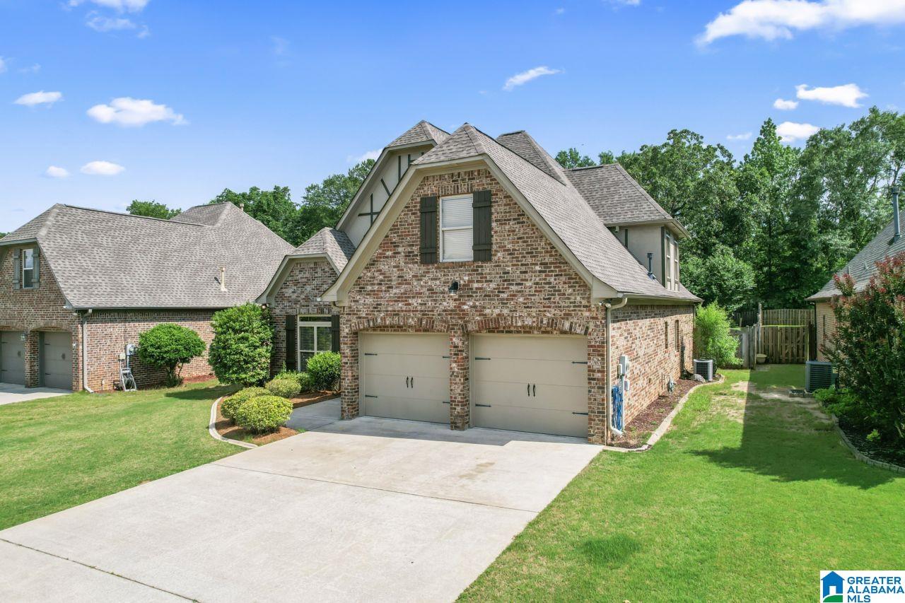 413 Heathersage Road Alabaster, AL 35114 - Photo 3 of 44