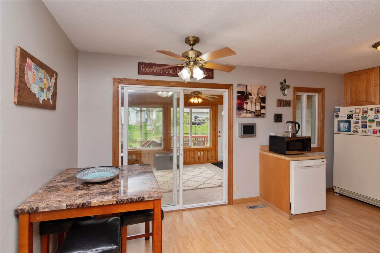 112 Norwick Road Southwest Cedar Rapids, IA 52404 - Photo 6 of 27 Gallery Image 6
