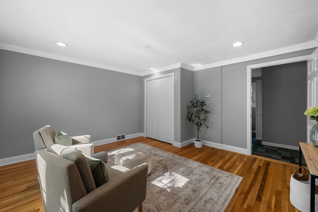 123 Indian Hill Road Worcester, MA 01606 - Photo 5 of 25