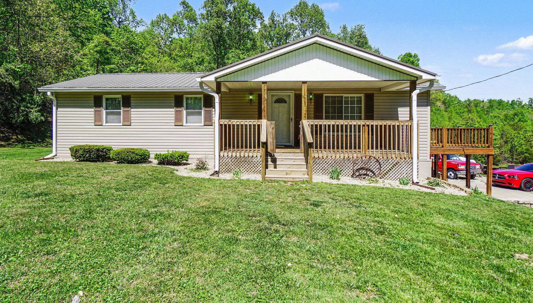 306 Trapp-Goffs Cor Road Winchester, KY 40391 - Photo 2 of 31 002_file_4679