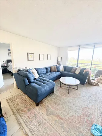 $2,750 | 3300 Northeast 191st Street, Unit 1911, Aventura, FL 33180