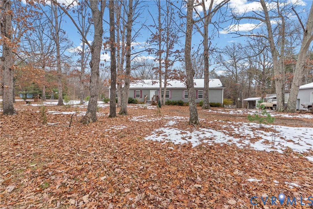 9174 Howardsville Road Howardsville, VA 24562 - Photo 34 of 53
