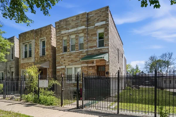 $675,000 | 3505 West Le Moyne Street, Chicago, IL 60651