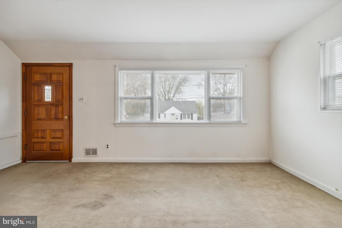 12719 Gould Road Silver Spring, MD 20906 - Photo 10 of 37
