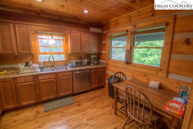 173 Woodby Ridge Road Vilas, NC 28692 - Photo 11 of 25 Gallery Image 11