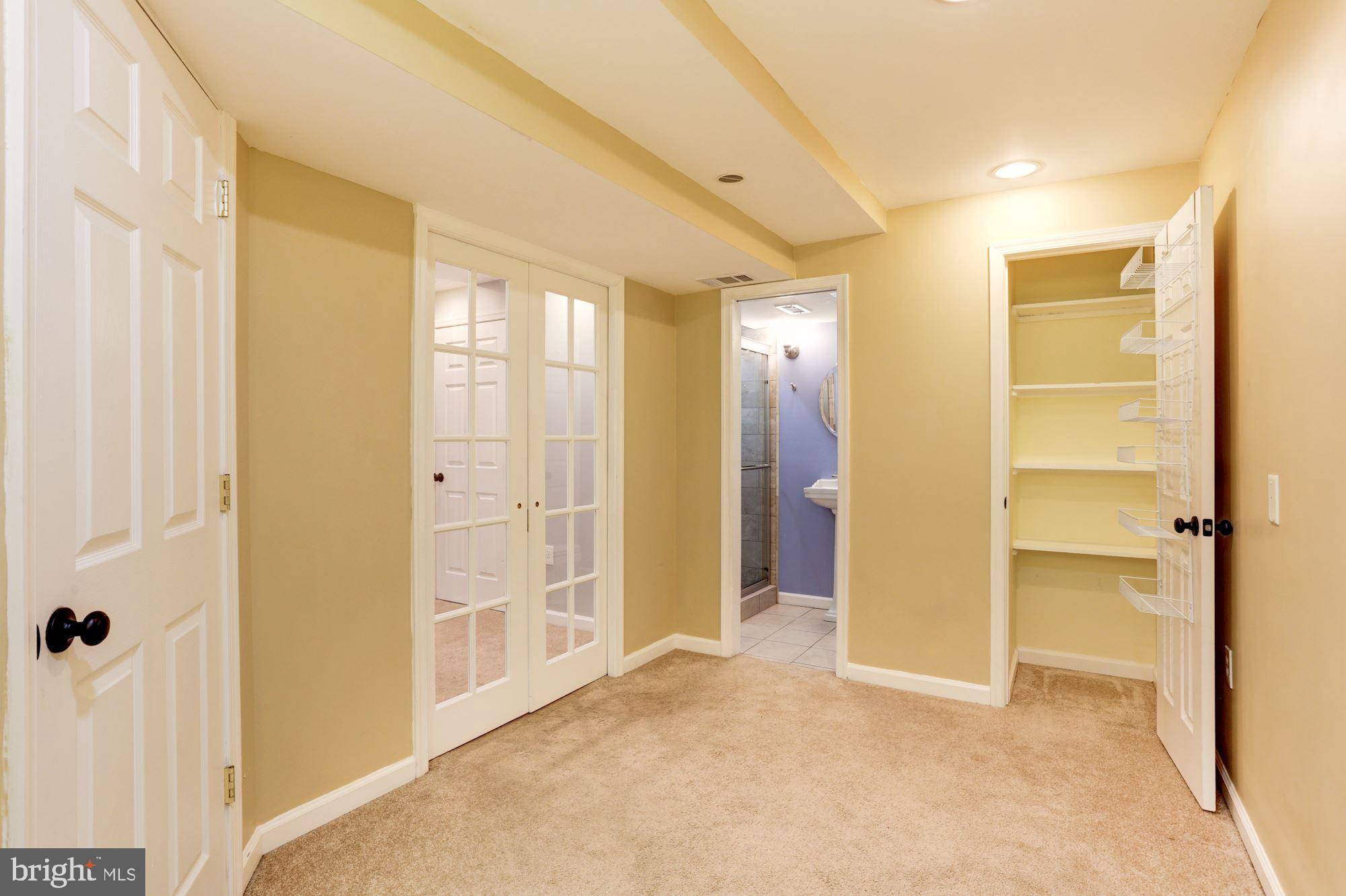 5828 Canvasback Road Burke, VA 22015 - Photo 29 of 39 Gallery Image 29