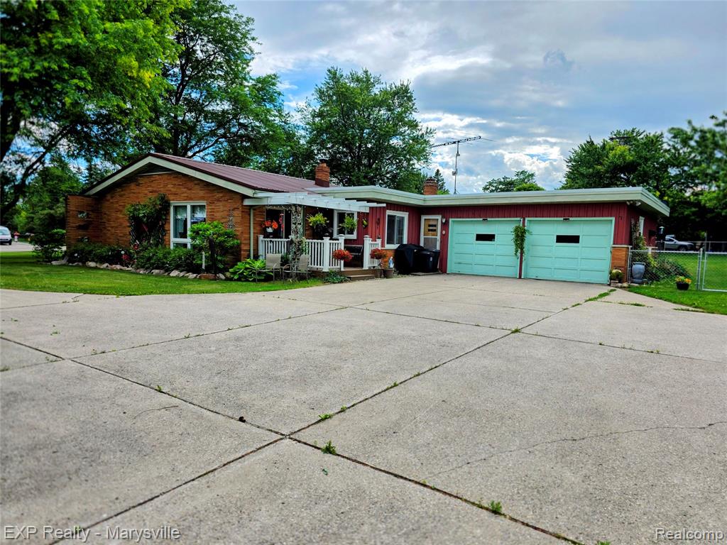 11232 Yale Road Yale, MI 48097 - Photo 4 of 24