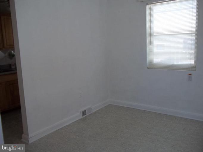 1801 Swansea Road Baltimore, MD 21239 - Photo 9 of 14 Dining Room