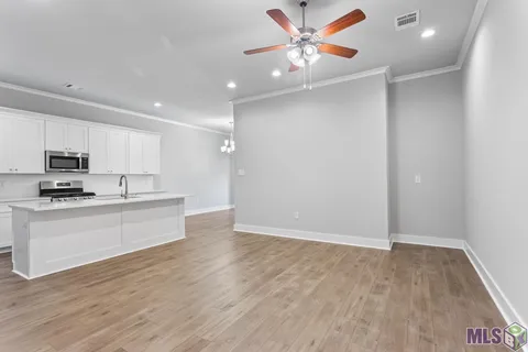 $279,900 | 9562 Creekview Drive, Baton Rouge, LA 70836