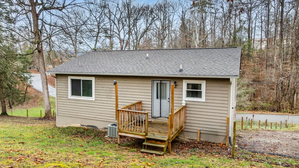 250 McDeerman Road Jacksboro, TN 37757 - Photo 18 of 25