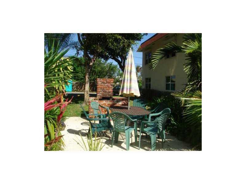 270 South Cypress Road, Unit 208 Pompano Beach, FL 33060 - Photo 19 of 24 Exterior Front