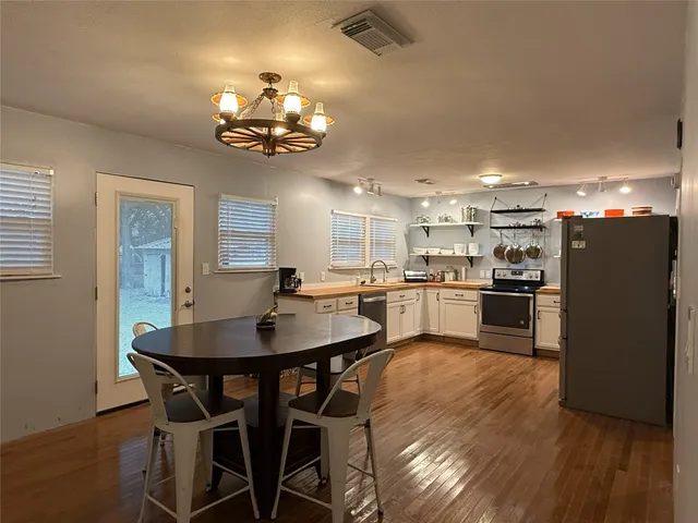 $160,000 | 130 East Phillips Road, Angleton, TX 77515