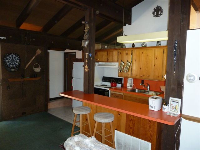 14095 Tyrol Road Truckee, CA 96161 - Photo 2 of 9 Gallery Image 2