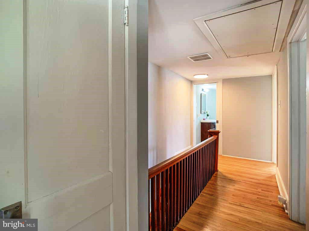 324 Durham Road Langhorne, PA 19047 - Photo 23 of 40 2nd Floor Hallway