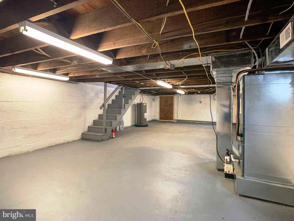 324 Durham Road Langhorne, PA 19047 - Photo 34 of 40 Basement toward Walk out Door