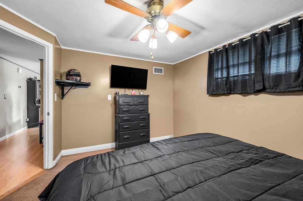 87 Wakefield Street Springfield, MA 01151 - Photo 17 of 39 Gallery Image 17