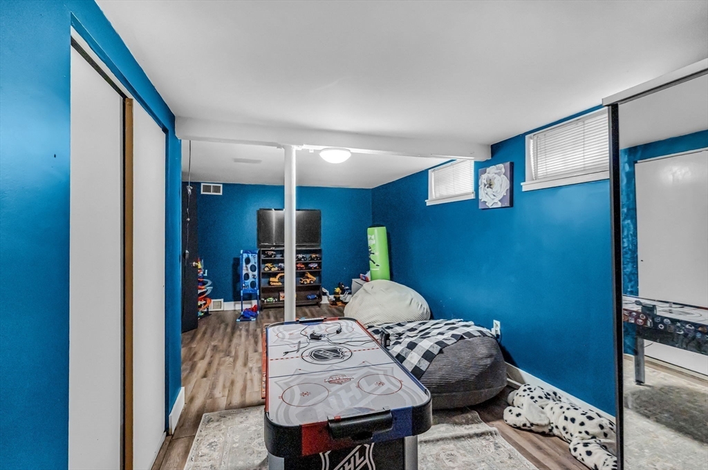 87 Wakefield Street Springfield, MA 01151 - Photo 23 of 39 Gallery Image 23