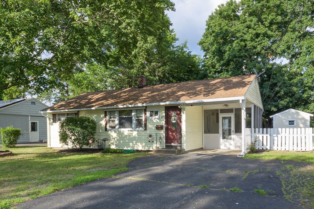 87 Wakefield Street Springfield, MA 01151 - Photo 30 of 39 Gallery Image 30